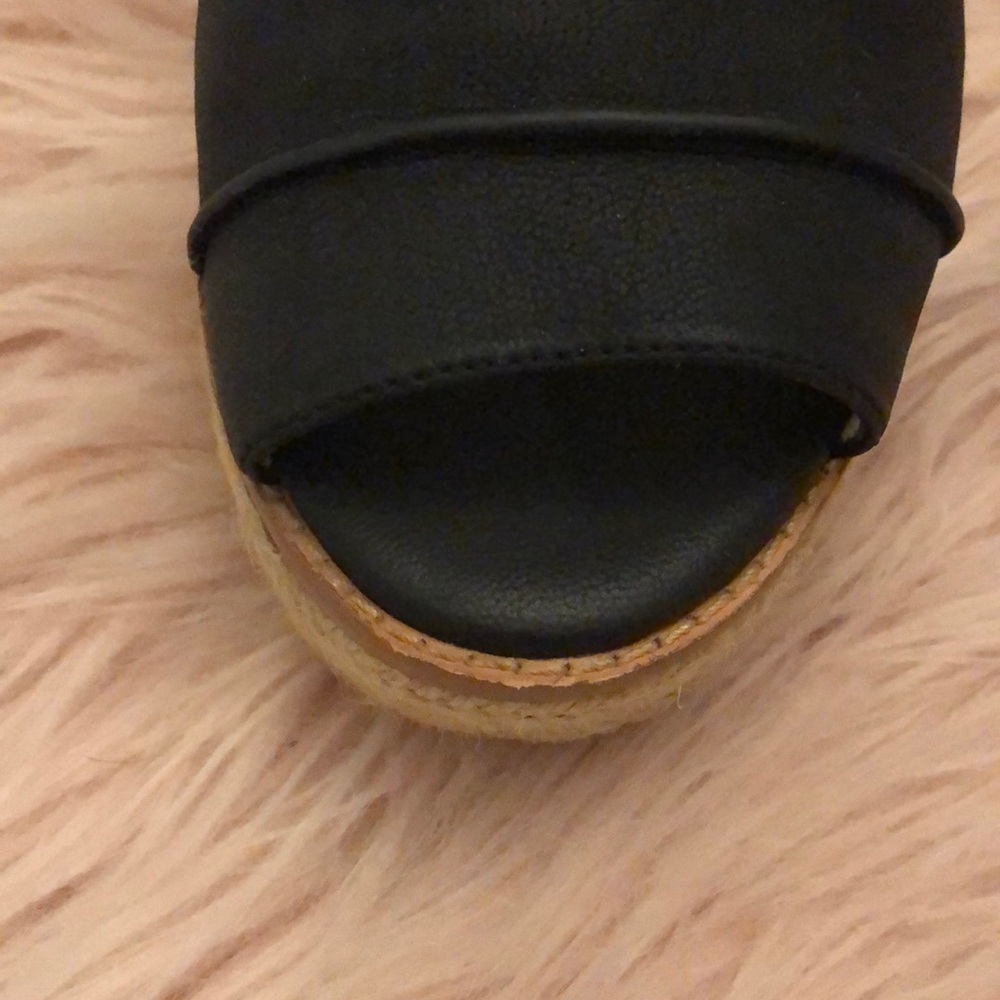 Heels - Picture 6 of 6
